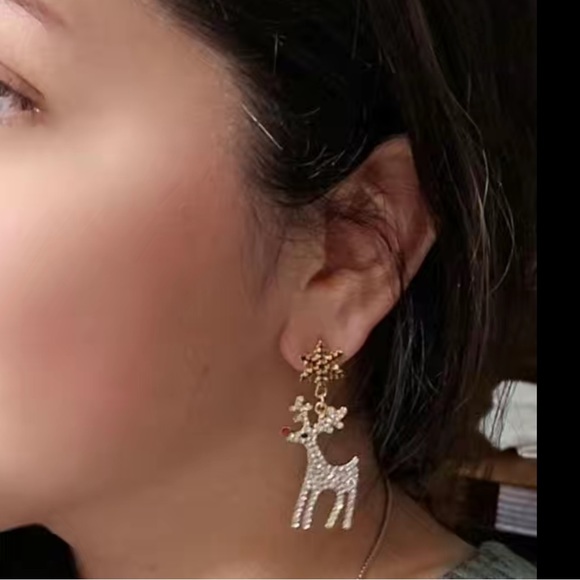 🎄 Gold Tone Sparkling Rudolph The Red Nosed Reindeer Earrings - Picture 12 of 13